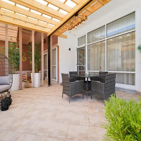 فيلة Aesthesis Luxury Retreat